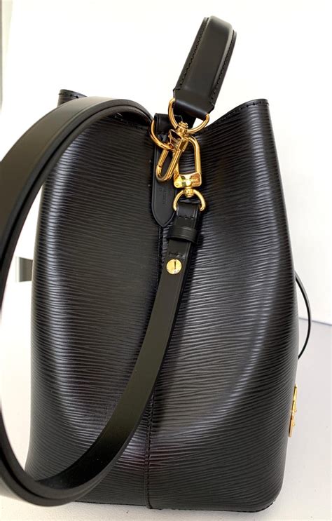 louis vuitton bucket bag neonoe epi noir black|Louis Vuitton neonoe mm bag.